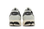 nike_air_zoom_vomero_5__supersonic__fn7649_110_0_75326.jpeg