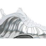 women__nike_air_foamposite_one_chrome_white_aa396_0_78483.jpeg